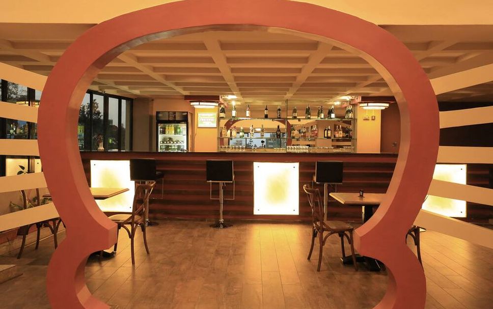 Bar Photo