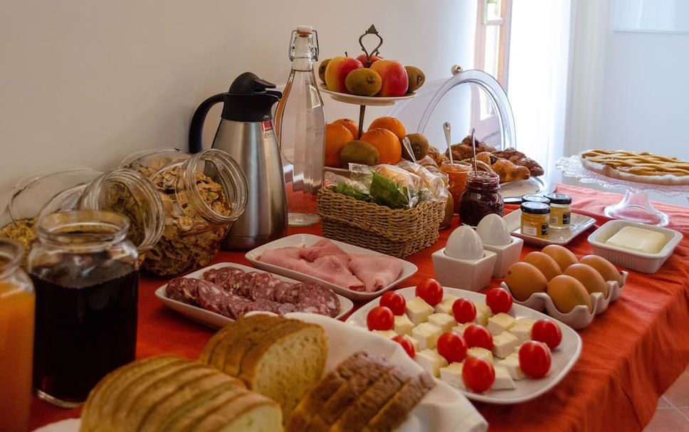 Buffet Photo