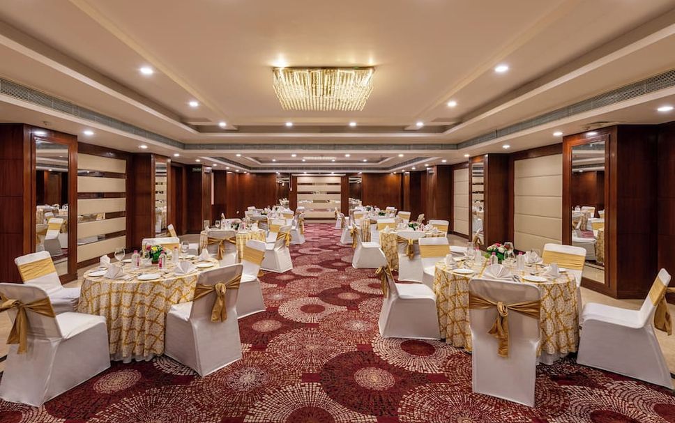 Banquet hall Photo