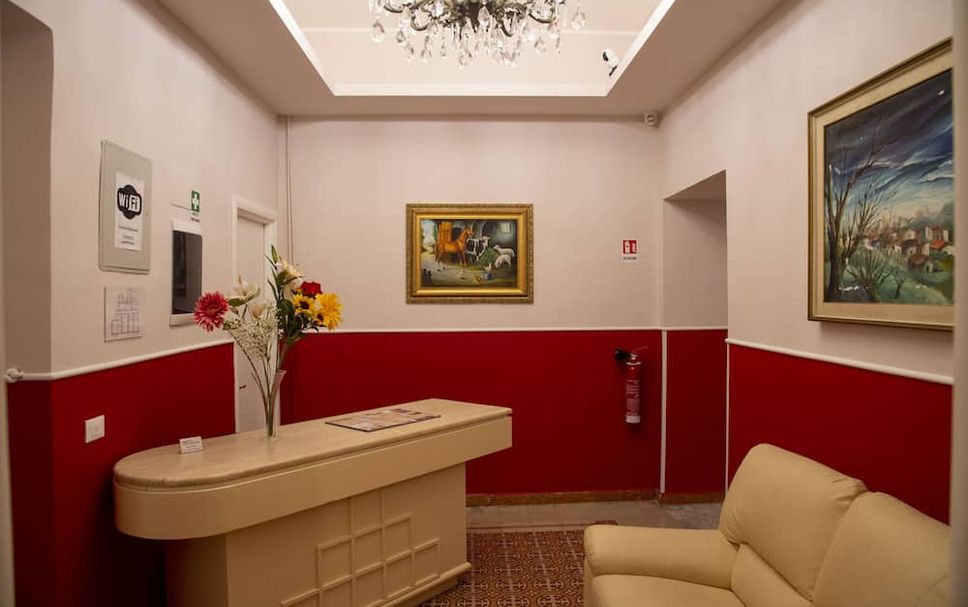 Front desk Photo