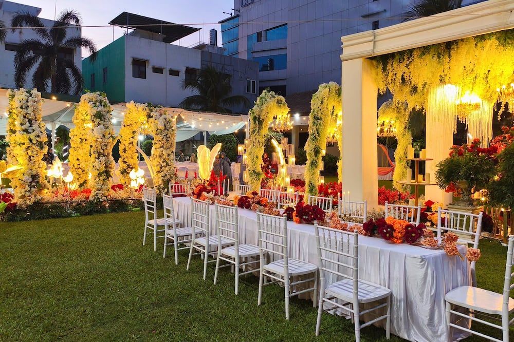 Banquet hall