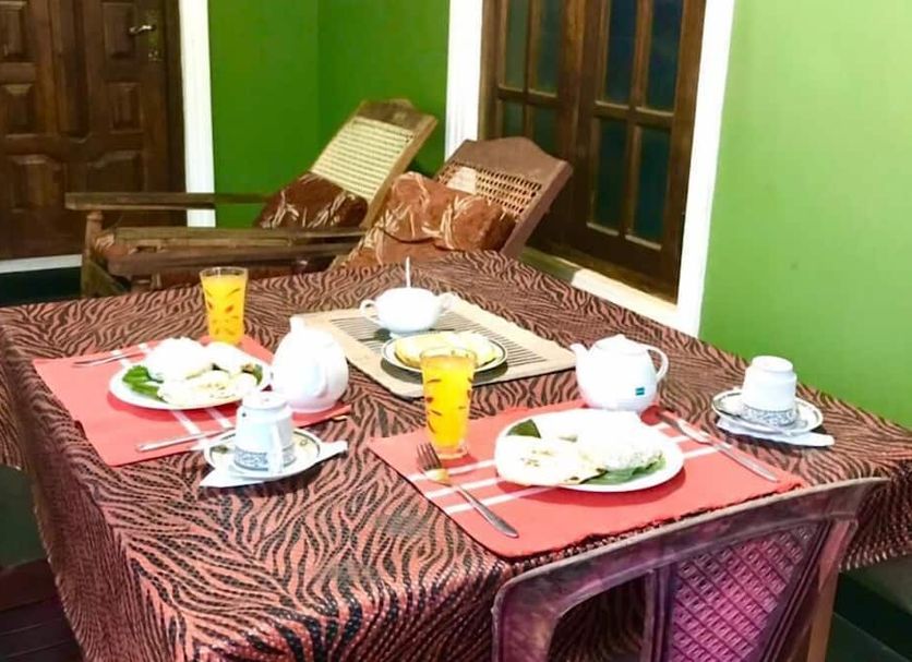 Dining room Photo