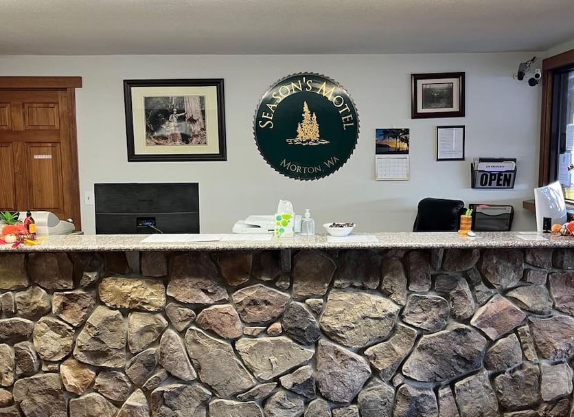 Front desk Photo