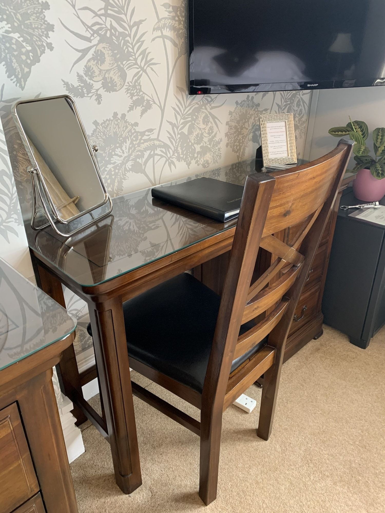 Room amenity