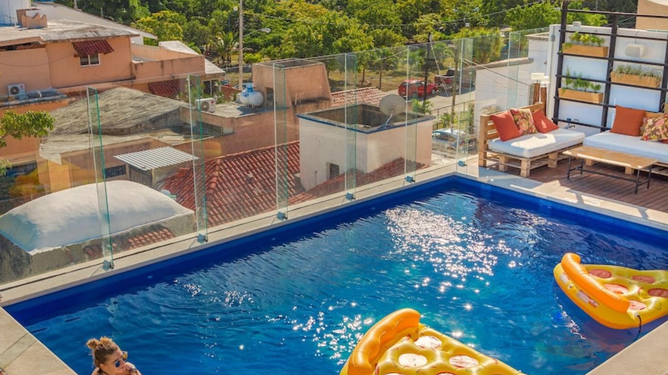 Nomads Hotel & Rooftop Pool Cancun