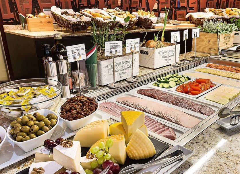 Buffet Photo