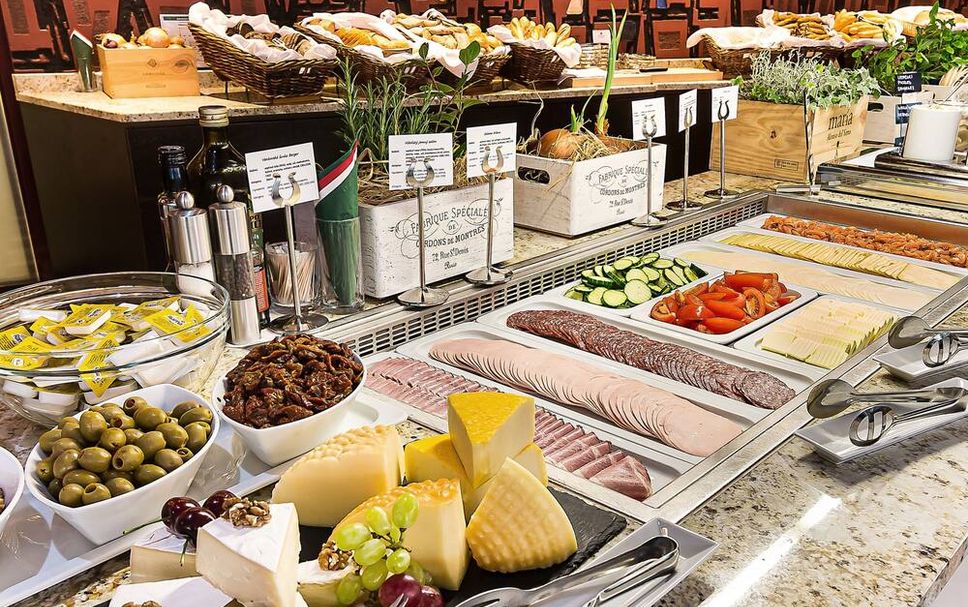 Buffet Photo
