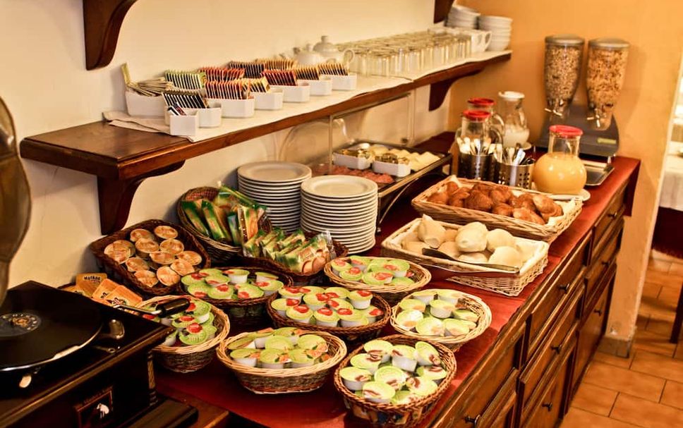 Buffet Photo