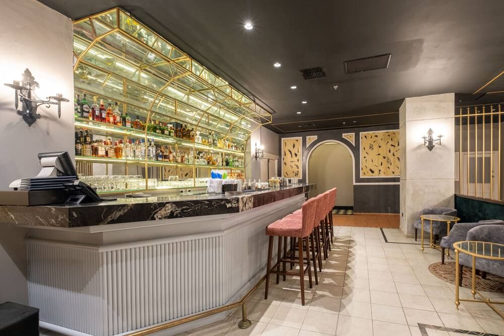 Bar Photo