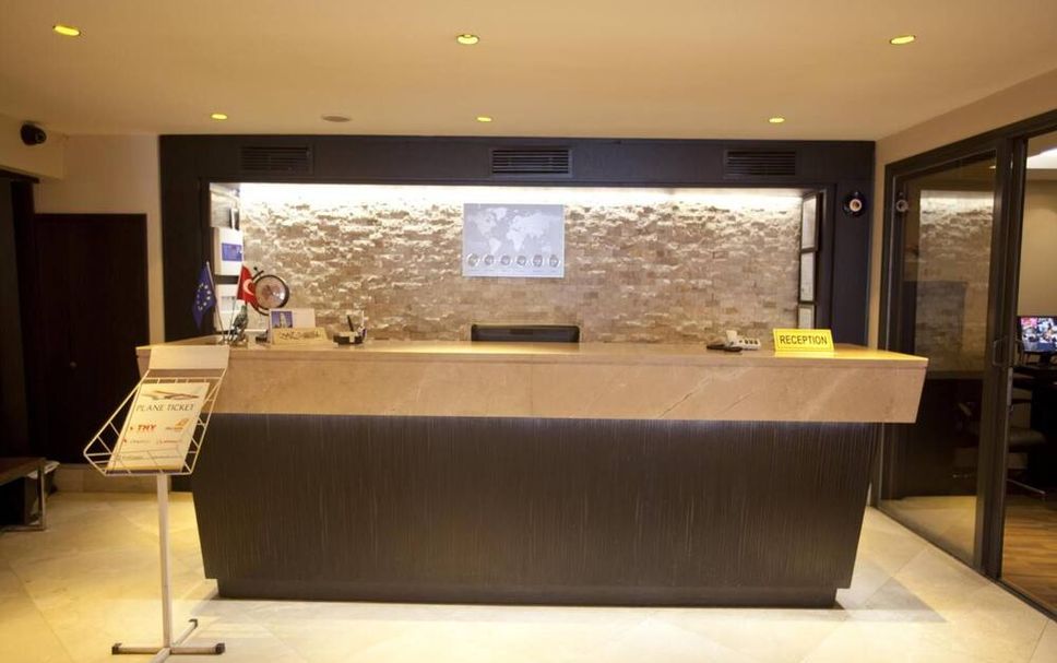 Front desk Photo
