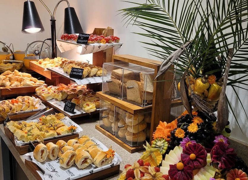 Buffet Photo