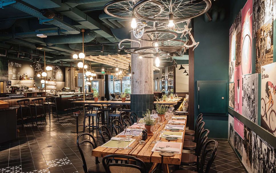 Restaurant Photo