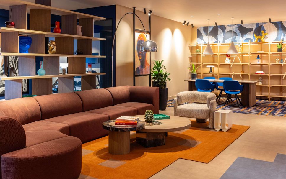 Lounge Photo
