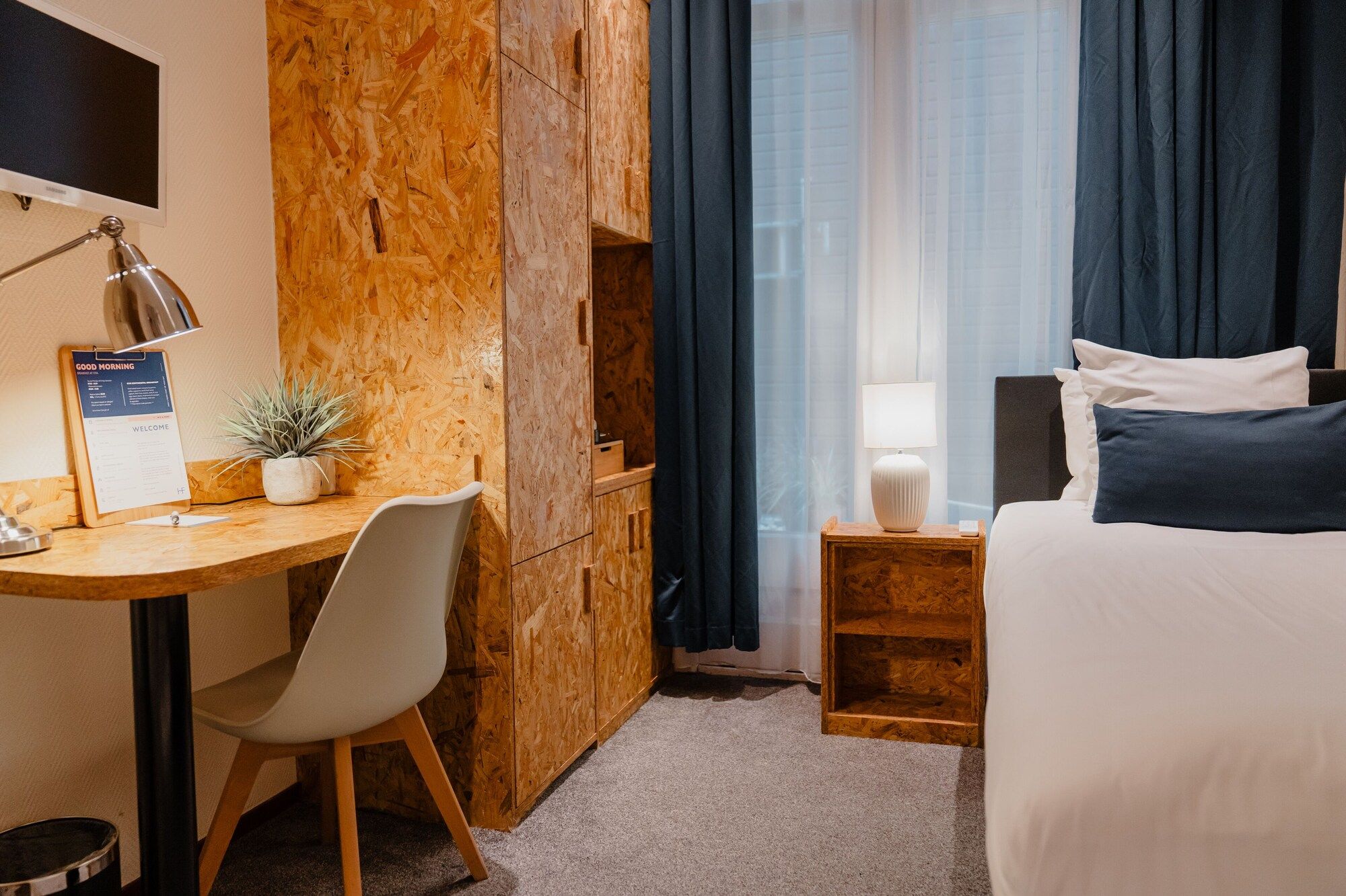 Room amenity