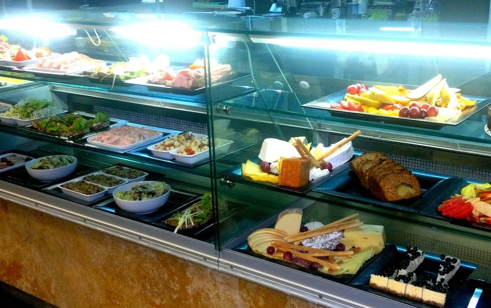 Buffet Photo