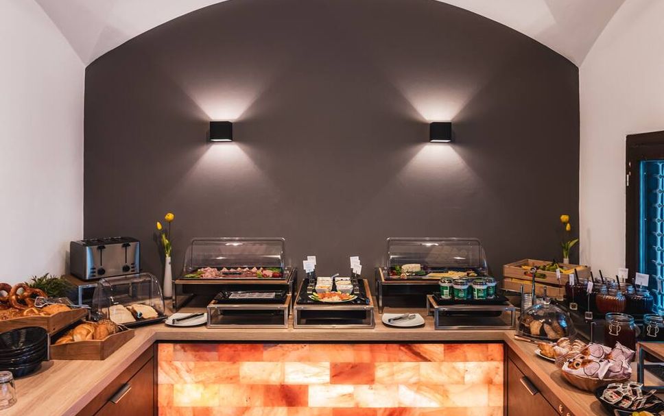 Buffet Photo