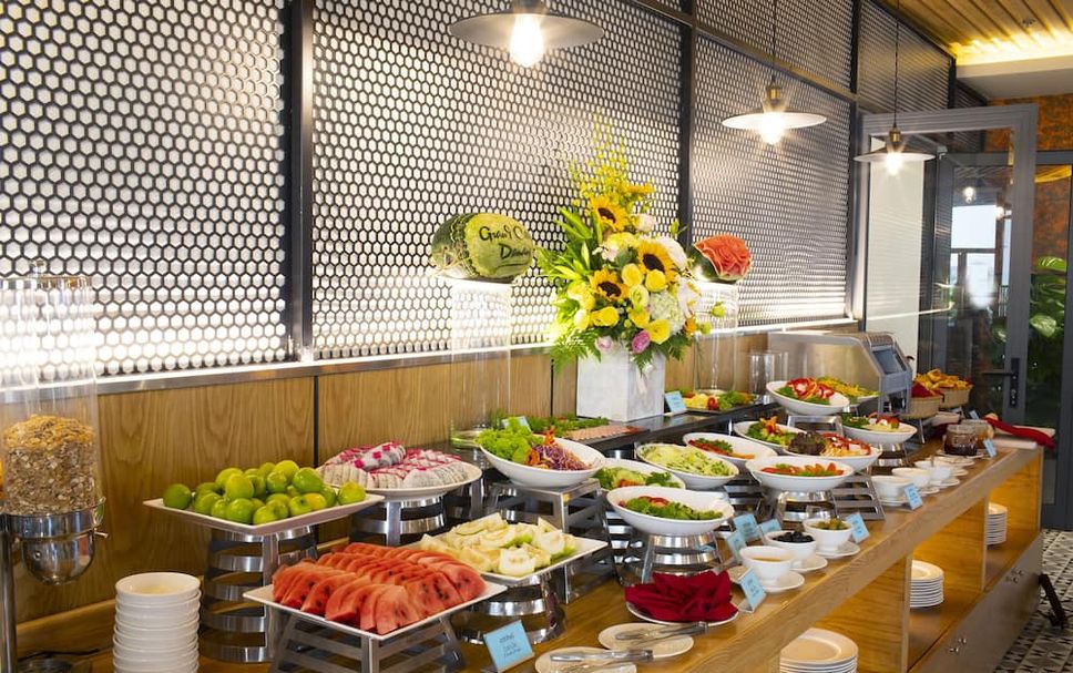 Buffet Photo