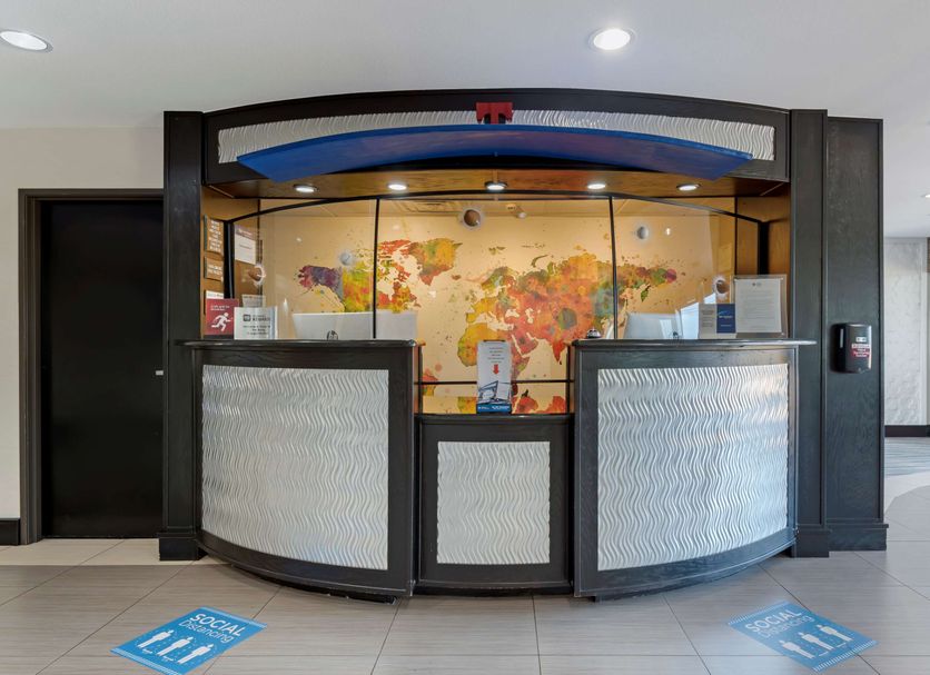 Front desk Photo