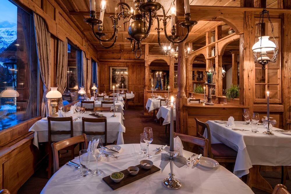 Restaurant Photo