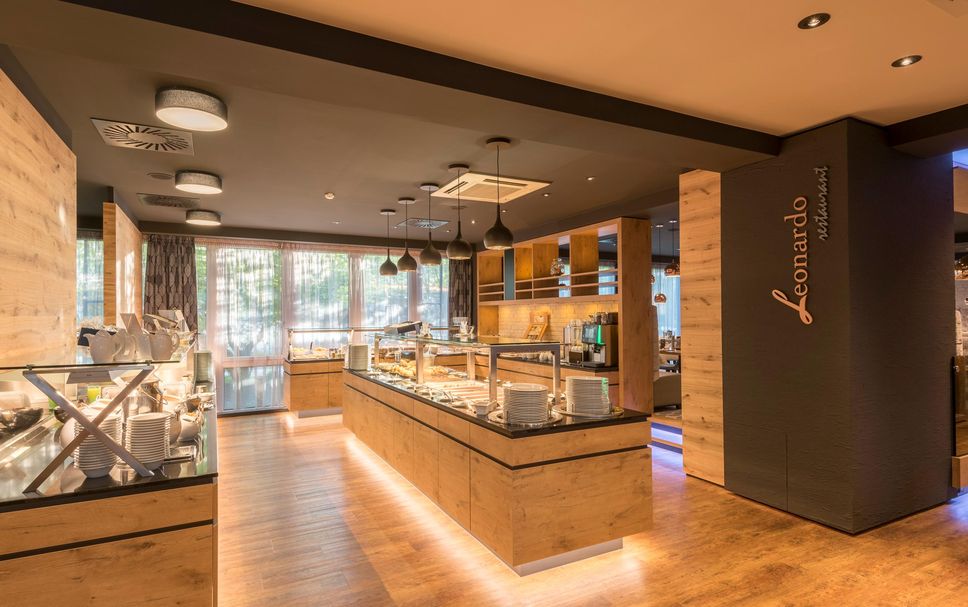 Buffet Photo