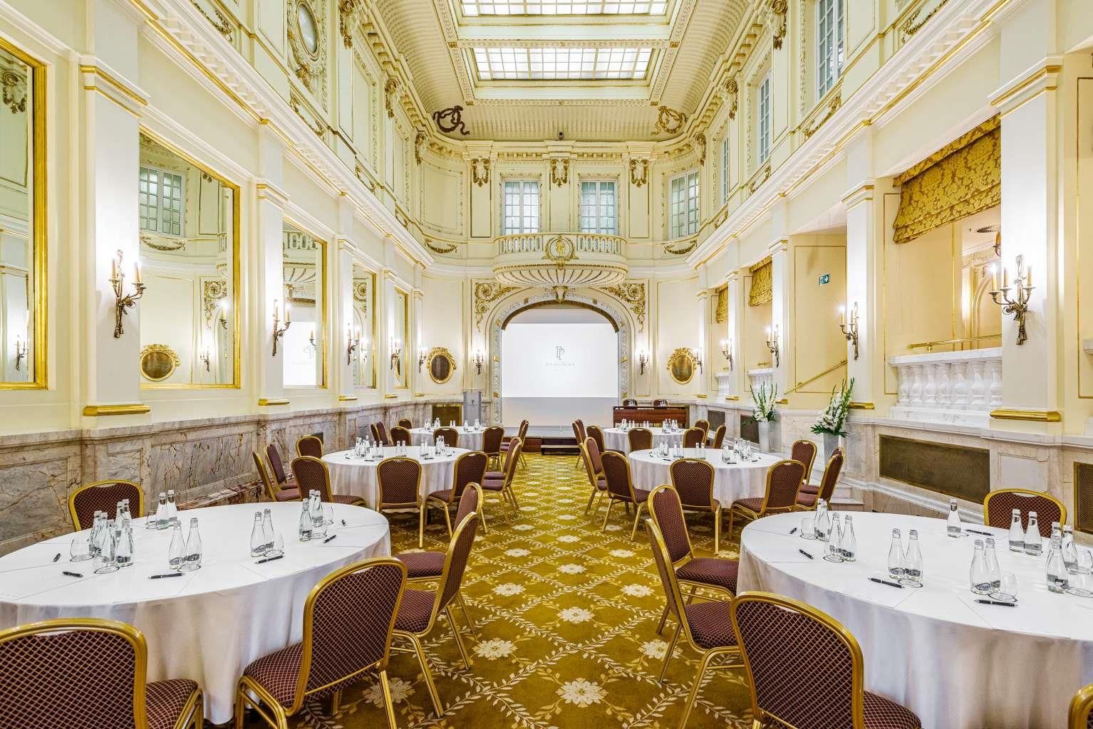 Banquet hall