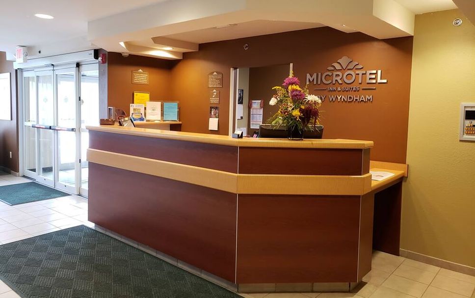Front desk Photo