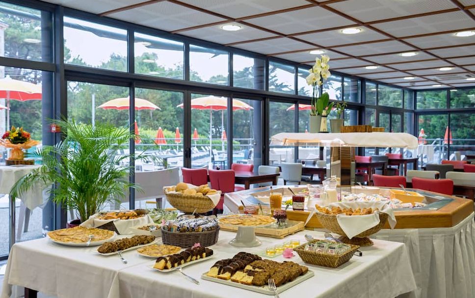 Buffet Photo