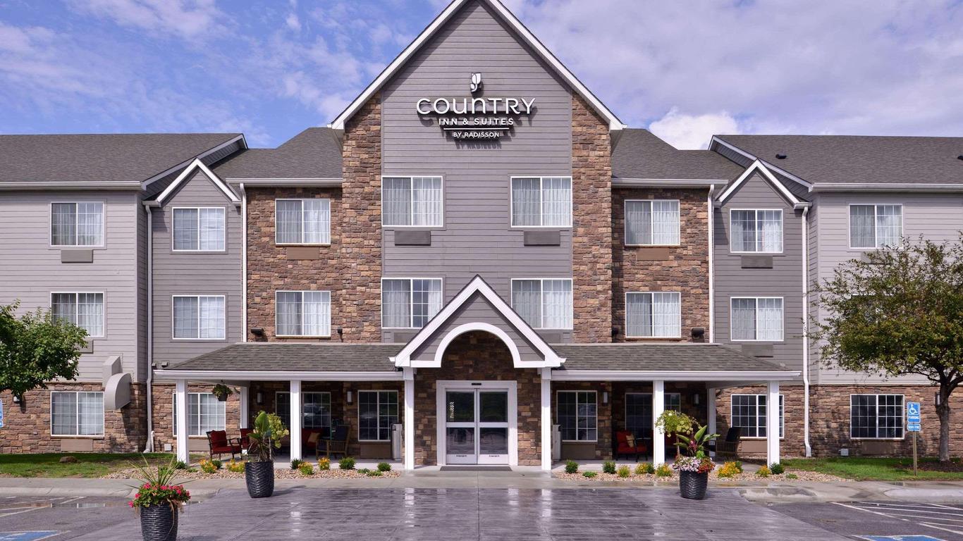 Country Inn & Suites by Radisson, Omaha Airport