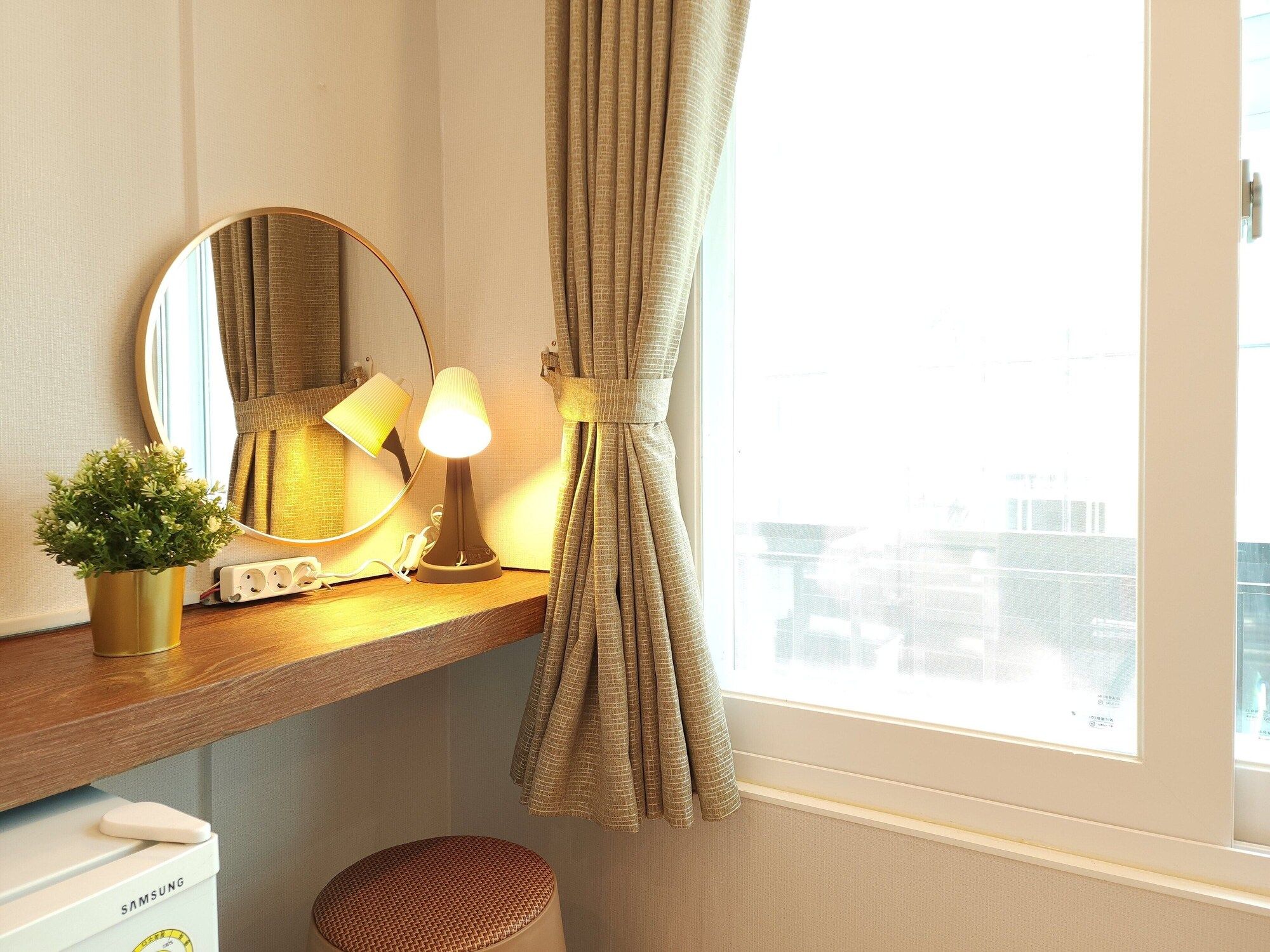 Room amenity