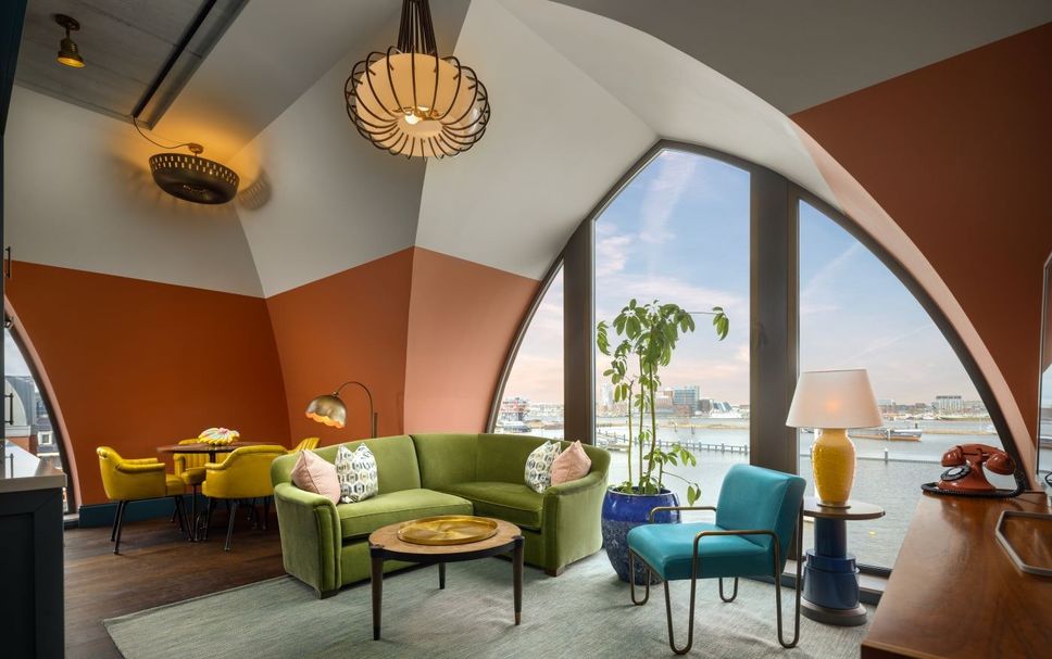 Lounge Photo