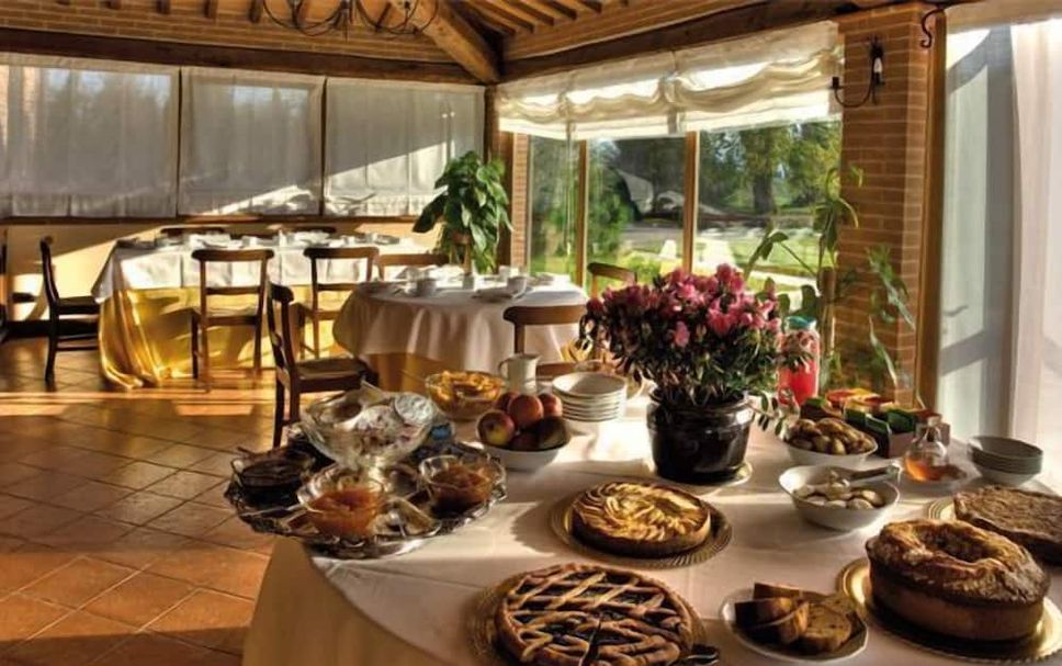 Buffet Photo