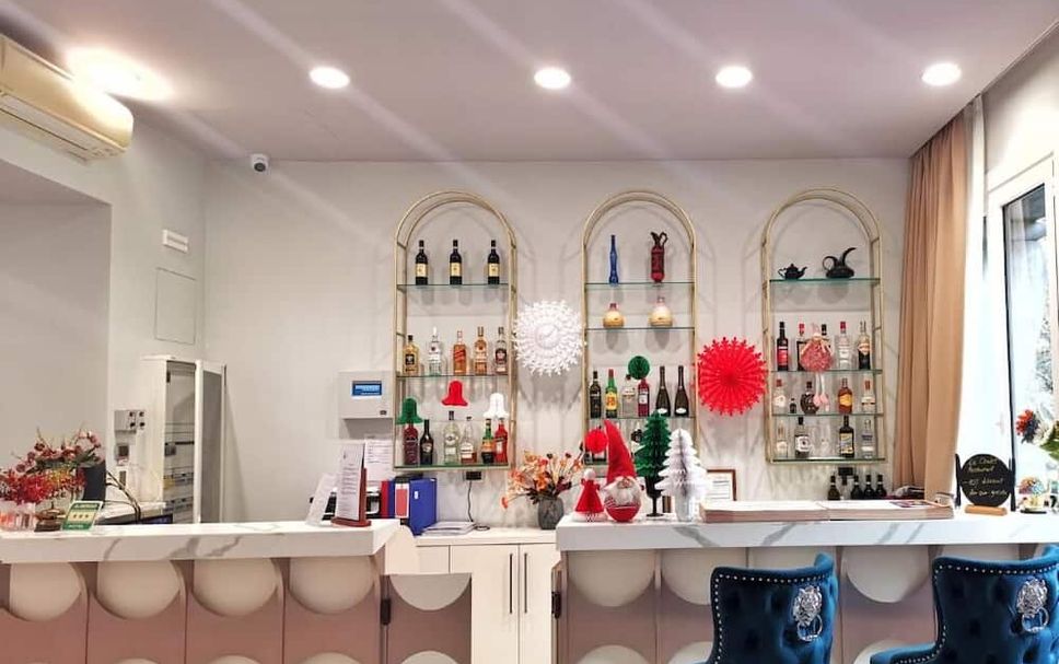 Bar Photo