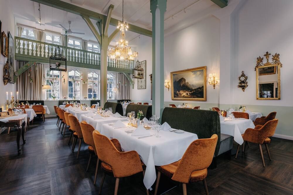 Restaurant Photo