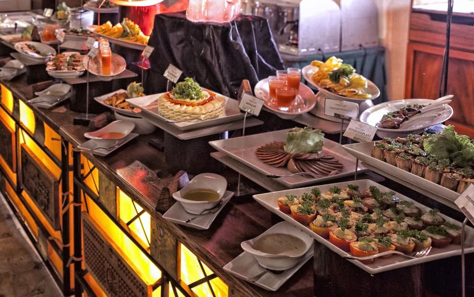 Buffet Photo
