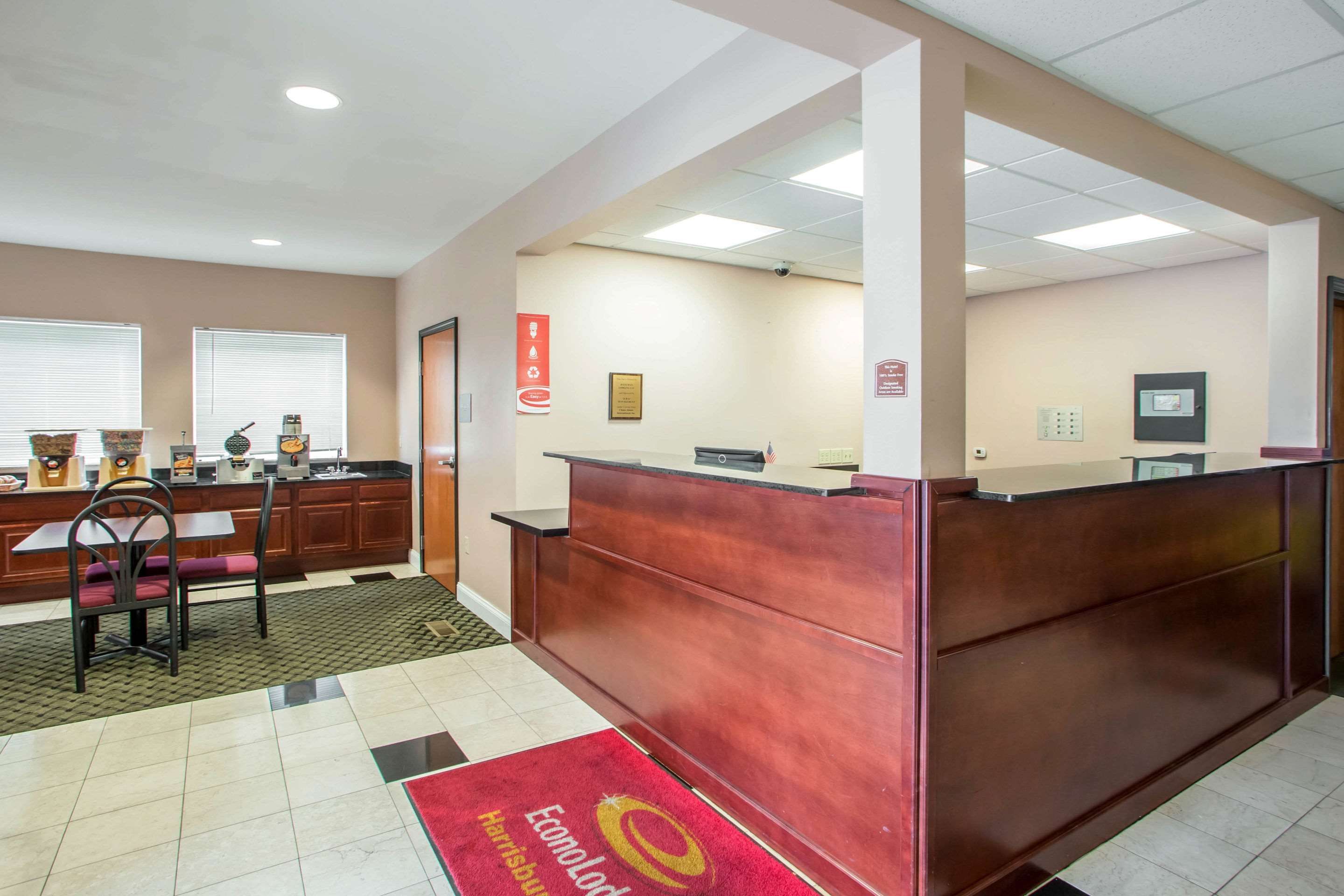 Front desk Photo