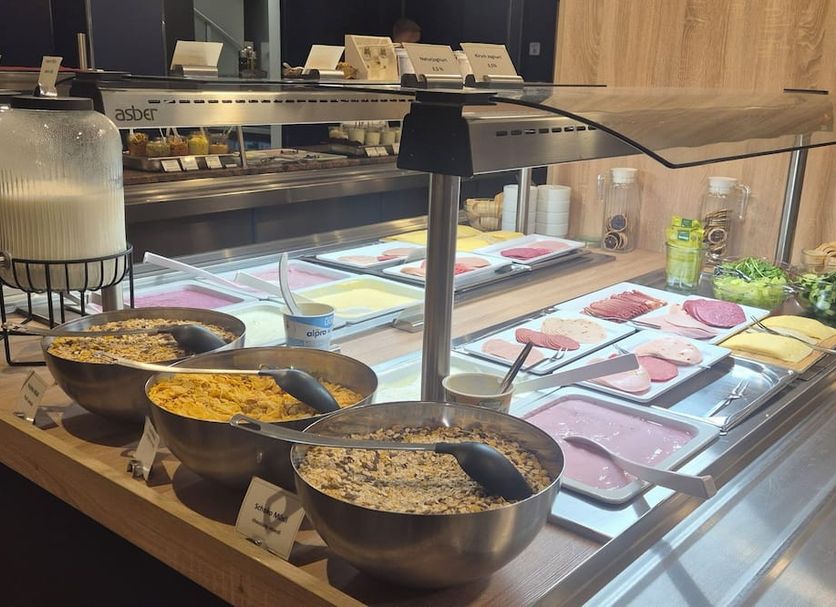 Buffet Photo