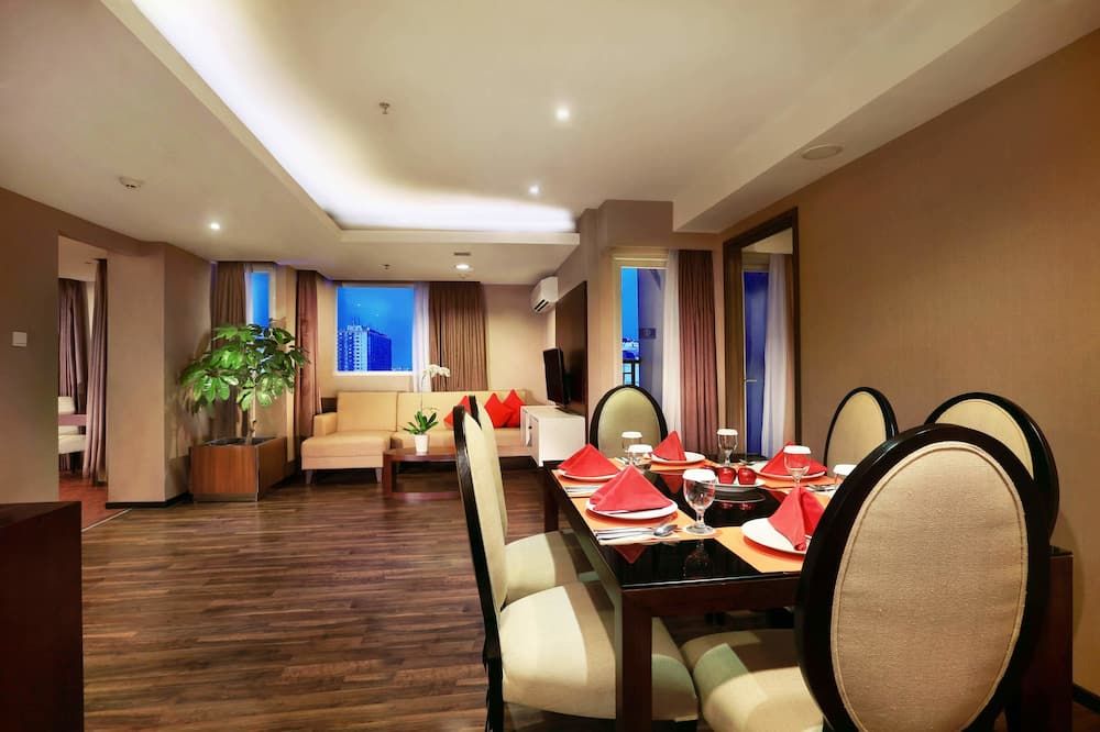 Dining room Photo