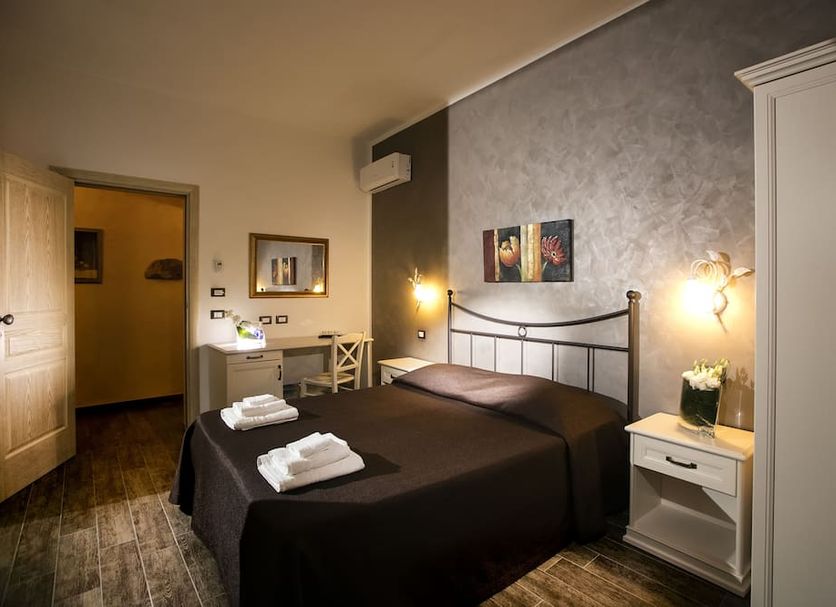 Bedroom Photo