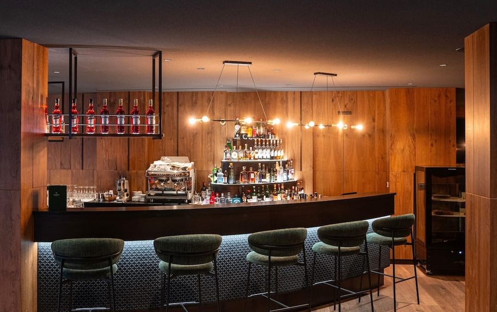 Bar Photo