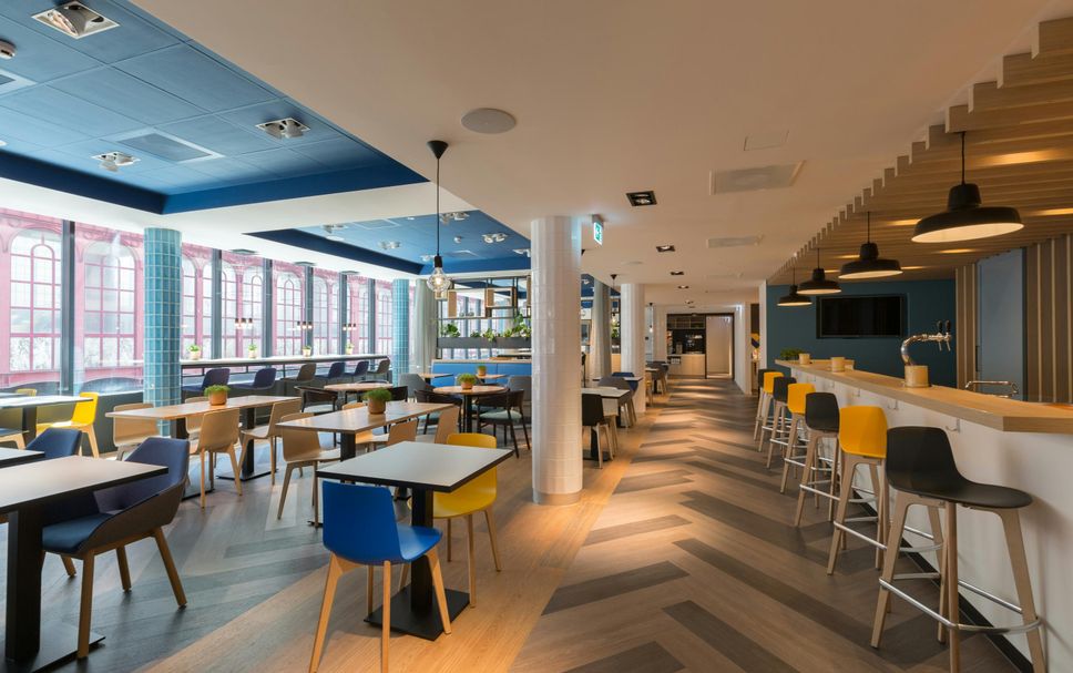 Restaurant Photo