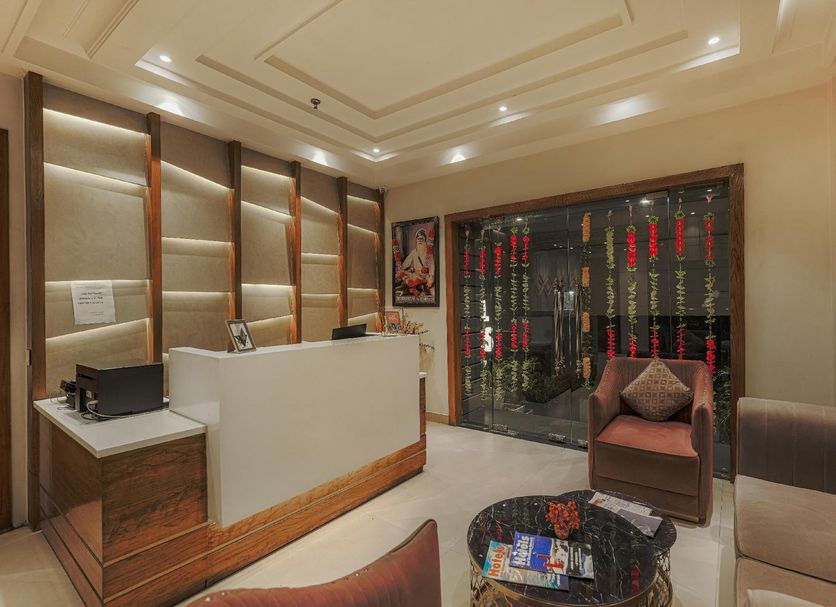 Front desk Photo