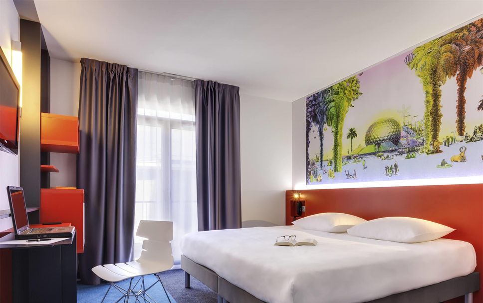 Bedroom Photo
