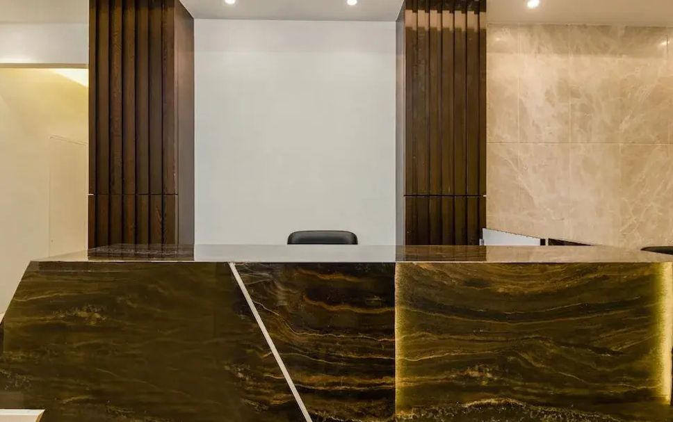 Front desk Photo
