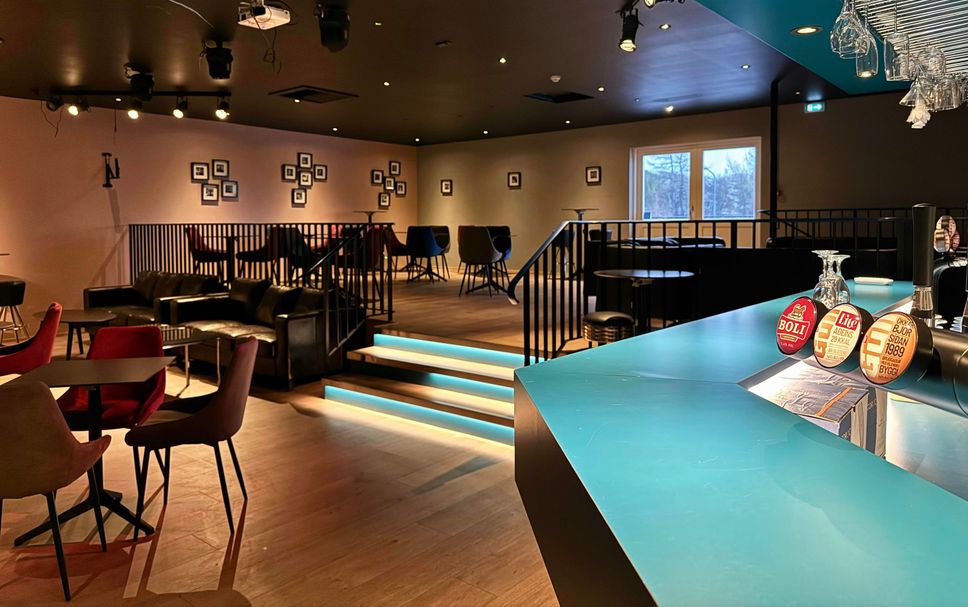 Bar Photo