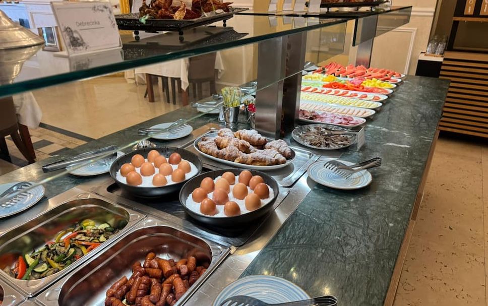 Buffet Photo