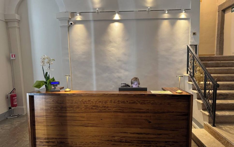 Front desk Photo