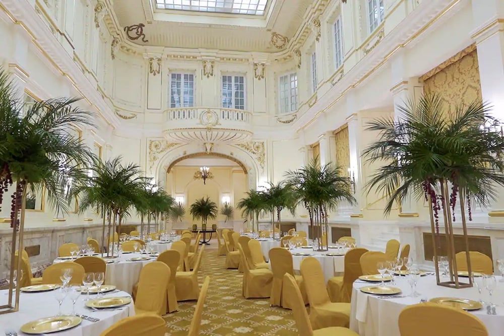 Banquet hall