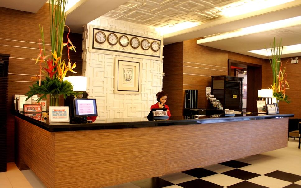 Front desk Photo