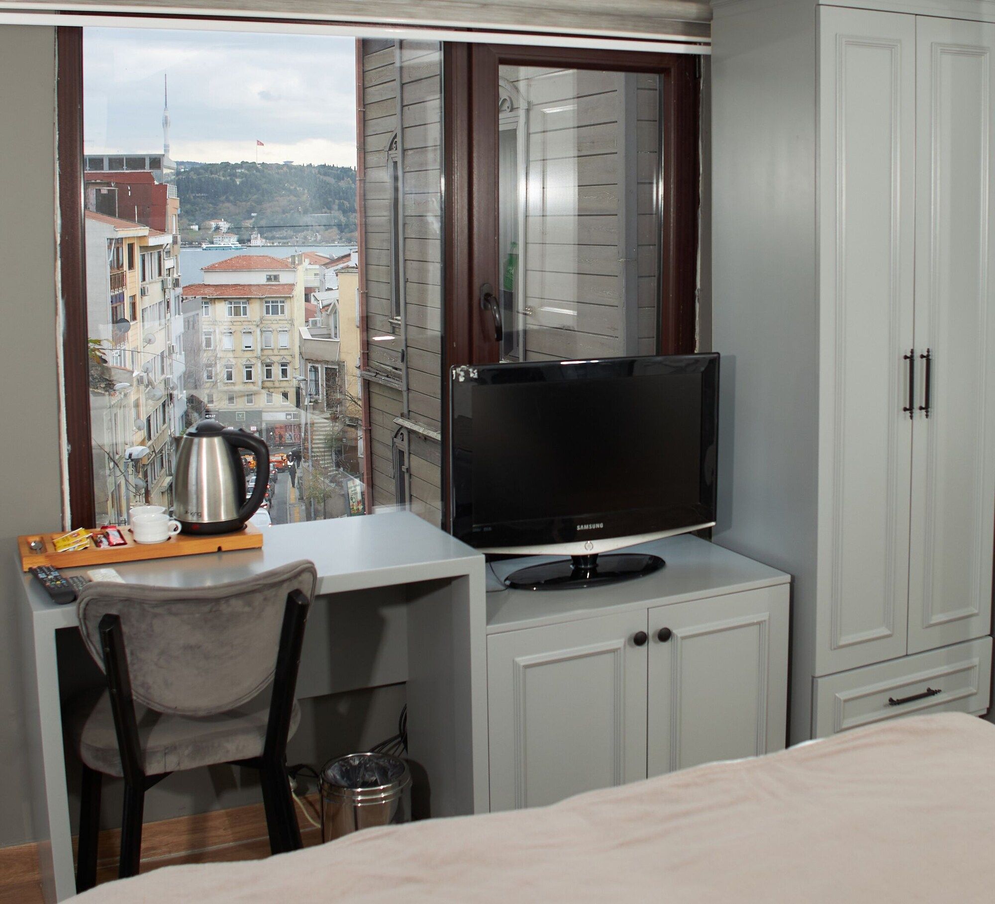 Room amenity
