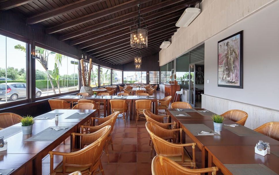 Restaurant Photo